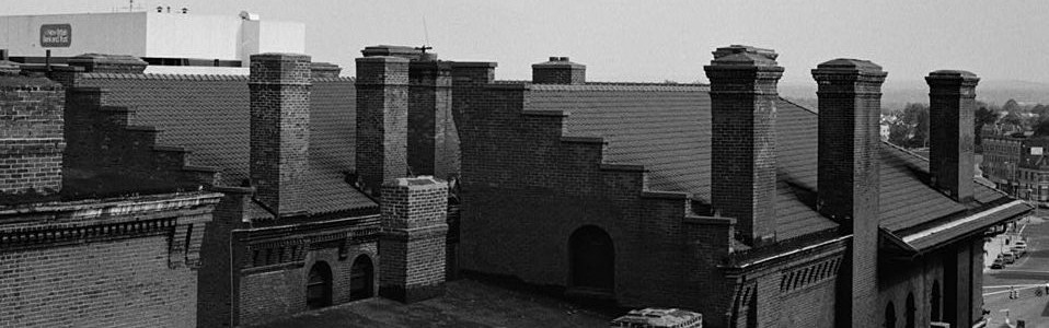Roofline - Russell & Erwin Building, 27 West Main Street, New Britain - Library of Congress, Prints and Photographs Division, Carol M. Highsmith Archive