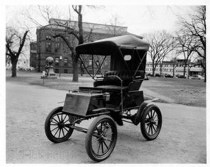 Columbia electric automobile, 1904, catalog no. 310,575 - National Museum of American History