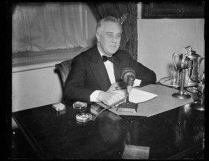 Franklin Delano Roosevelt radio broadcast, ca. 1933-1940 - Library of Congress, Prints and Photographs Division 