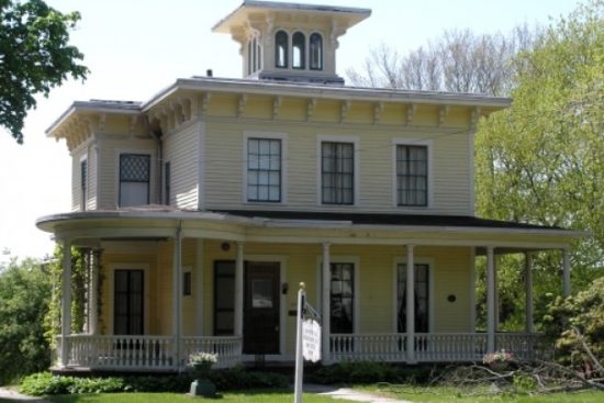 The Stevens-Frisbie House, Cromwell