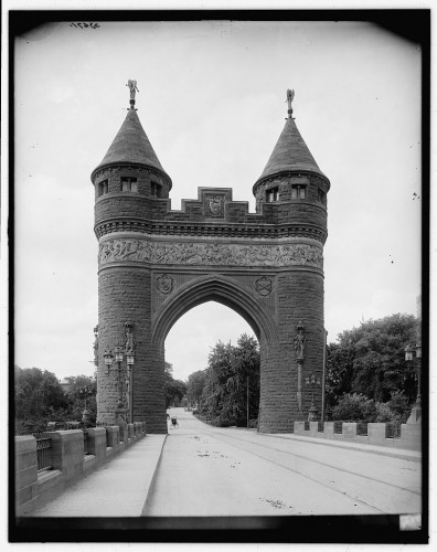 Soldiers' and Sailors' Memorial Arch, Hartford