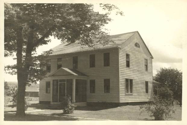 Sexton family home, now the Ellington Historical Society