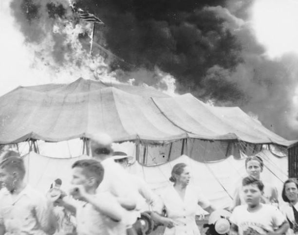 Hartford Ct Ringling Bros Barnum & Bailey Circus Fire 1944  photo print 8"x10"