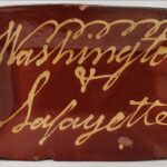 Earthenware dish with the writing "Washington + Lafayette"