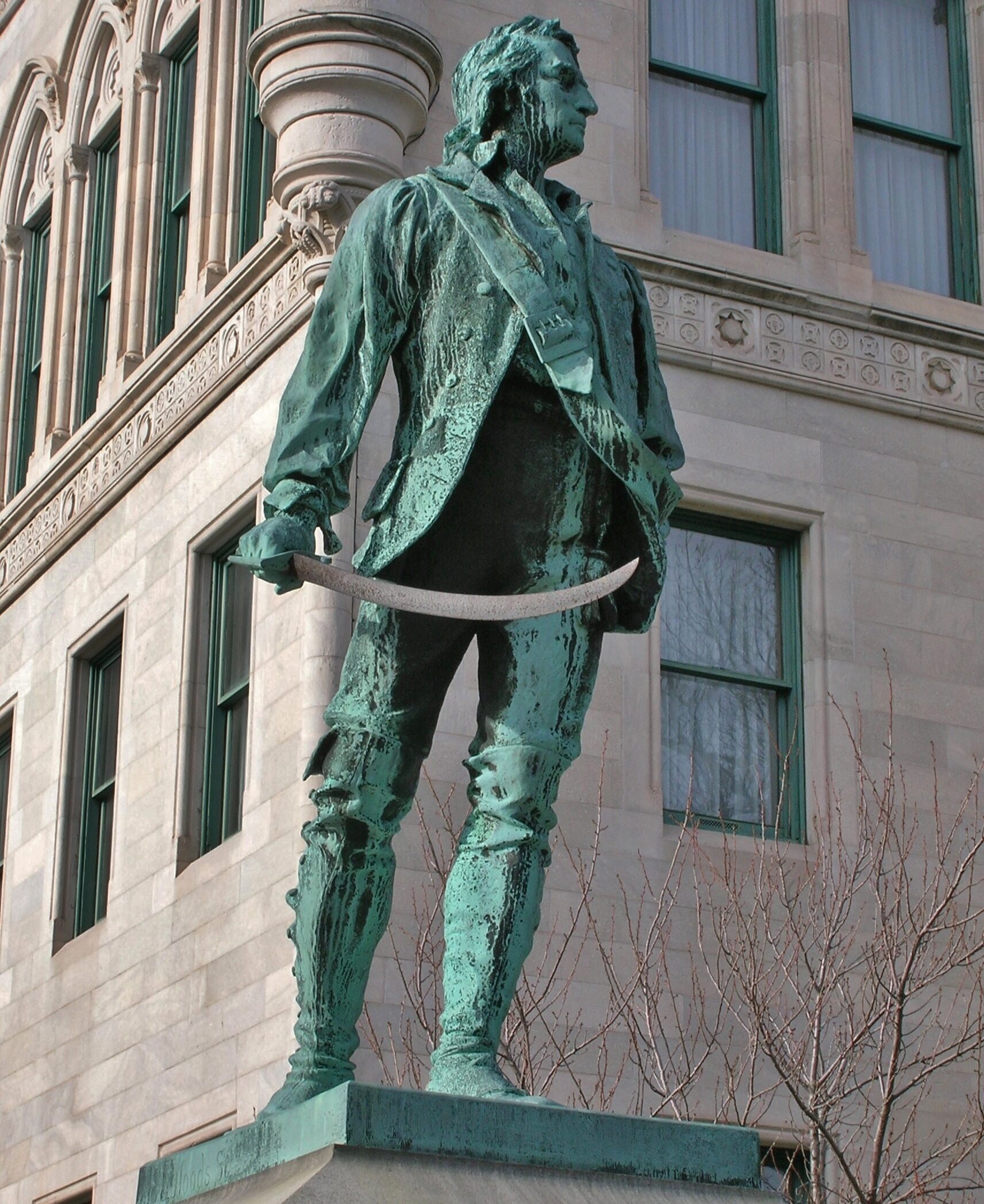 Statue of Thomas Knowlton outside of the Connecticut State Capitol
