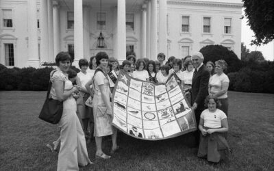 [[File:Members of Girl Scout Troop -2019 of Portland, Connecticut, Presenting a Bicentennial Quilt They Made to Milt Mitler on the North Lawn of the White House - NARA - 30805973.jpg|Members of Girl Scout Troop -2019 of Portland, Connecticut, Presenting a Bicentennial Quilt They Made to Milt Mitler on the North Lawn of the White House - NARA - 30805973]]